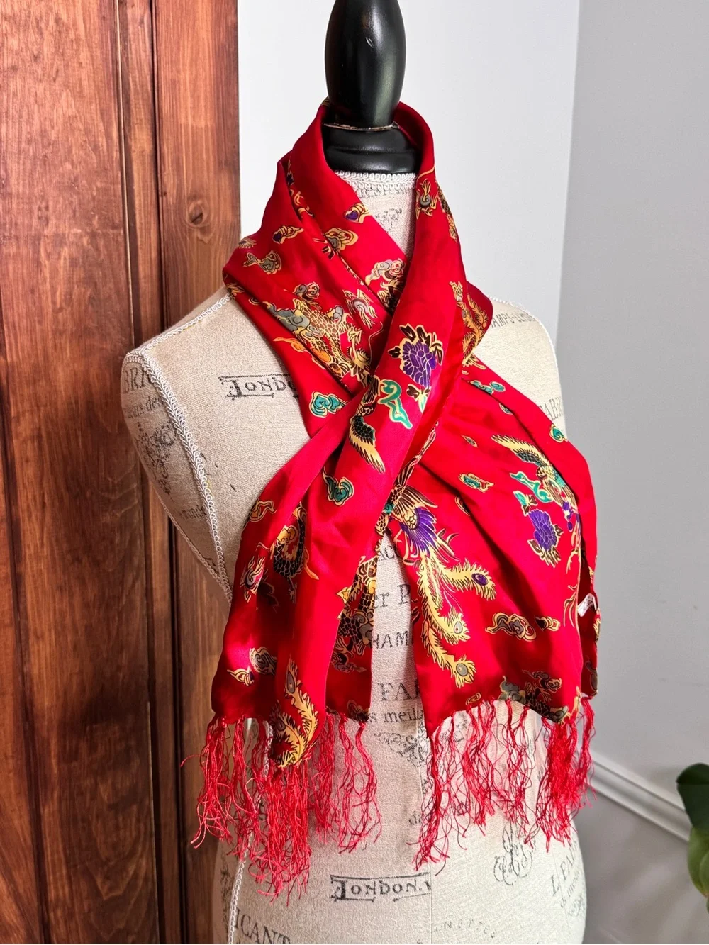 Red Floral Silk-Feel Fringe Scarf